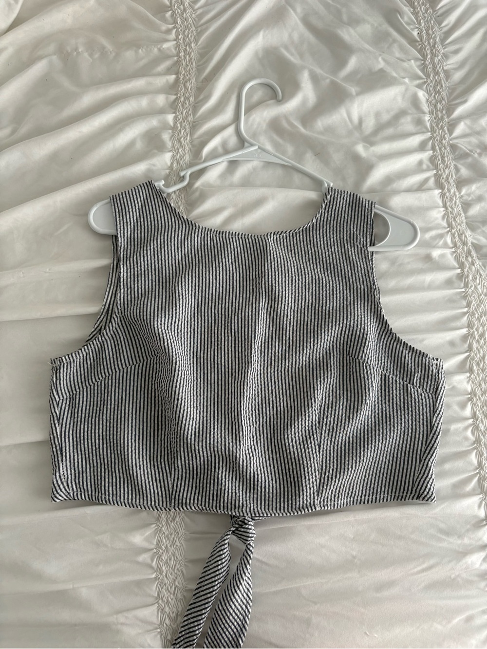 Old Navy Black & White Striped Tie-Back Crop Top